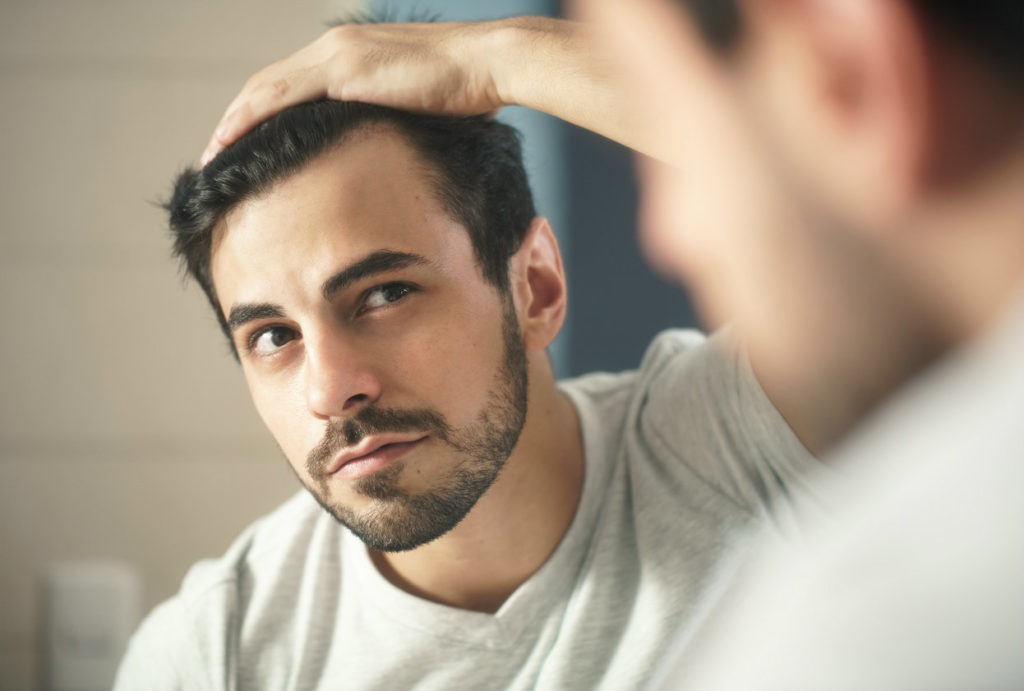 Implant capillaire : bien entretenir vos cheveux après l'intervention