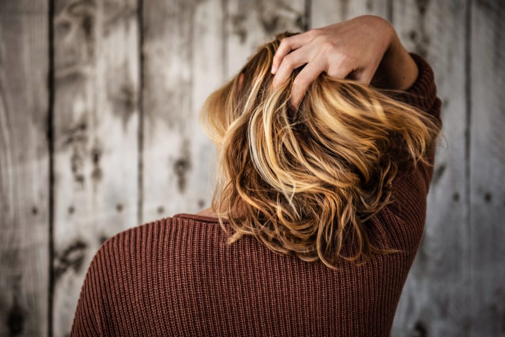 Comment prendre soin de ses cheveux au quotidien ?